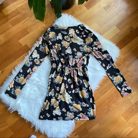 BOOHOO Black Floral Wrap Elastic Waist Dress - Picture 5 of 7